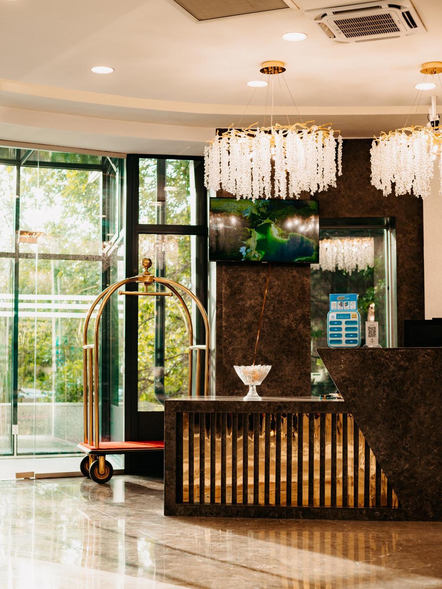Grand Mildom Hotel Almaty Exteriér fotografie